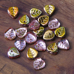 Glass leaves, apricot with gold coating, 9x9mm, 10 pcs.